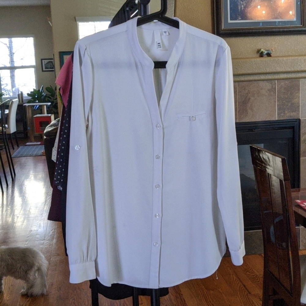 White Button-Down Blouse 🔥